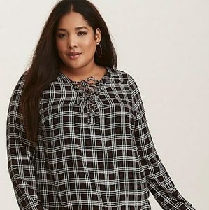 ❤ FinalSale*Nwt Stunning plaid Lace up Top!!